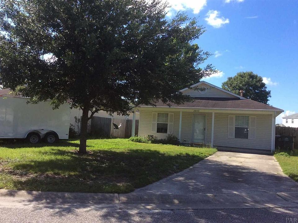 2nd image of 2043 Marquesas Ln