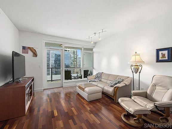 4th image of 325 7th Ave Unit 1508
