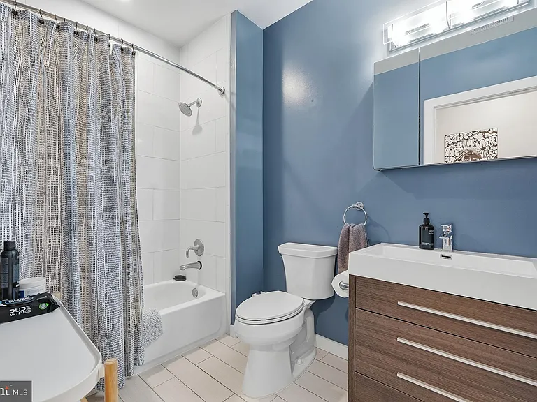 435 R St NW #404 — Photo 6
