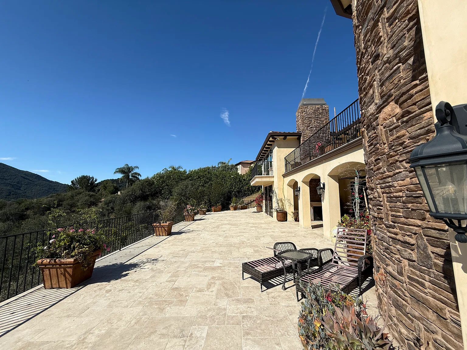 25066 Mulholland Hwy — Photo 3