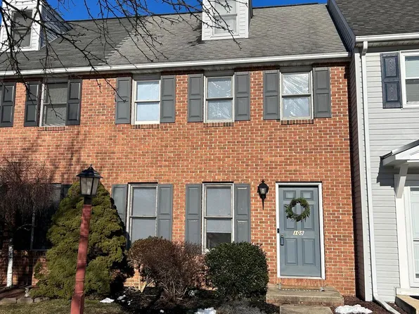108 Garrett Cir, Ephrata, PA 17522