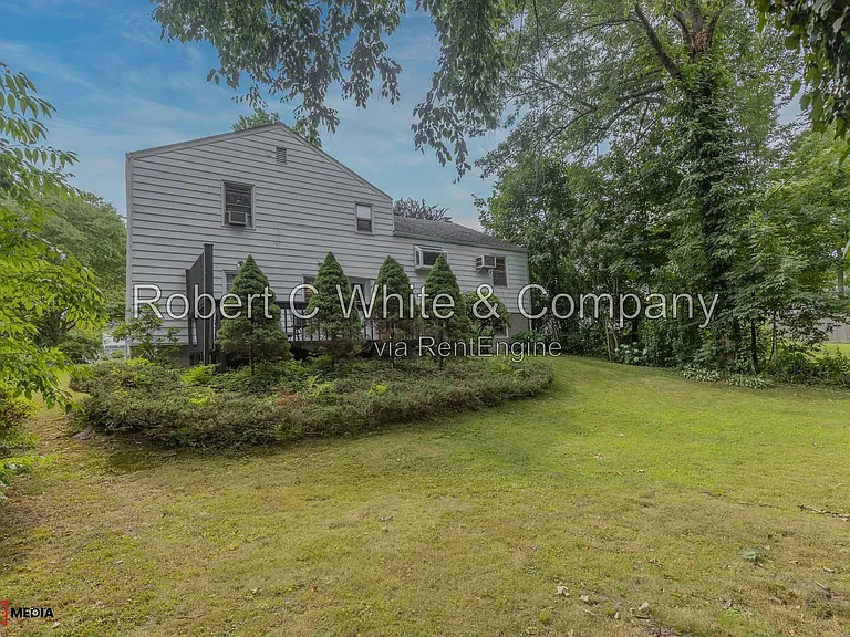 73 Montclair Dr — Photo 36