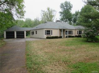 1043 Prigge Rd, Saint Louis, MO 63138