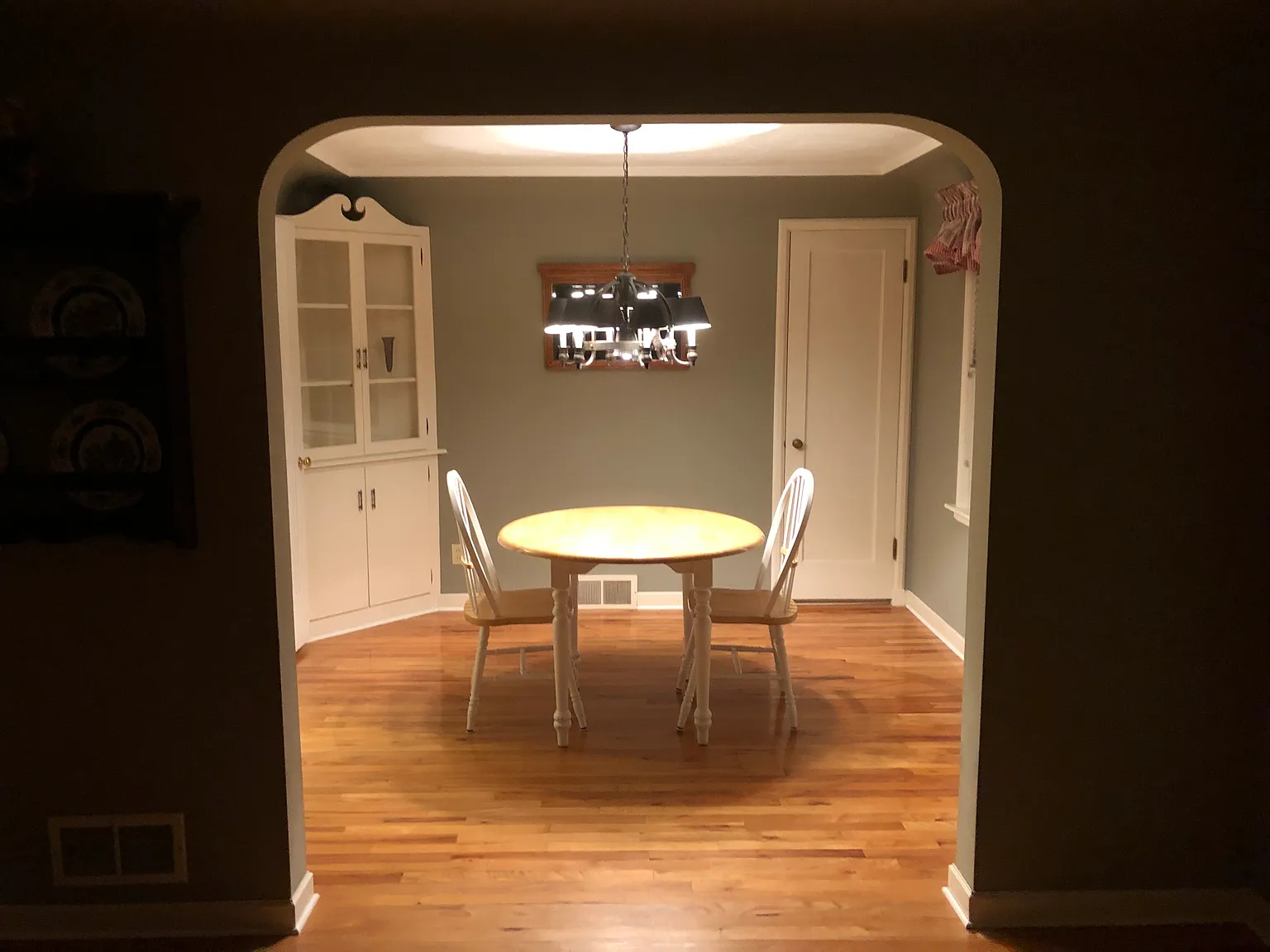 3 bed, 2448 sqft, $2,250 — Photo 4