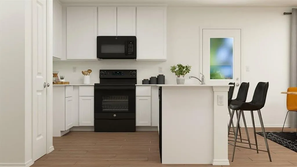 3 bed, 1504 sqft, $2,200 — Photo 3