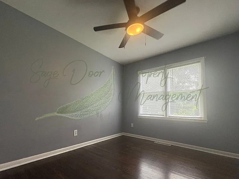 302 N Peck Dr — Photo 18