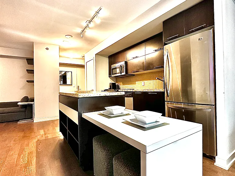 21 Nelson St #415 — Photo 6
