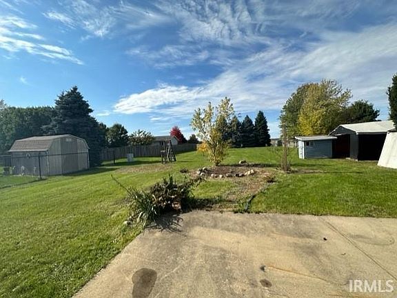 4th image of 65863 Barrens Dr
