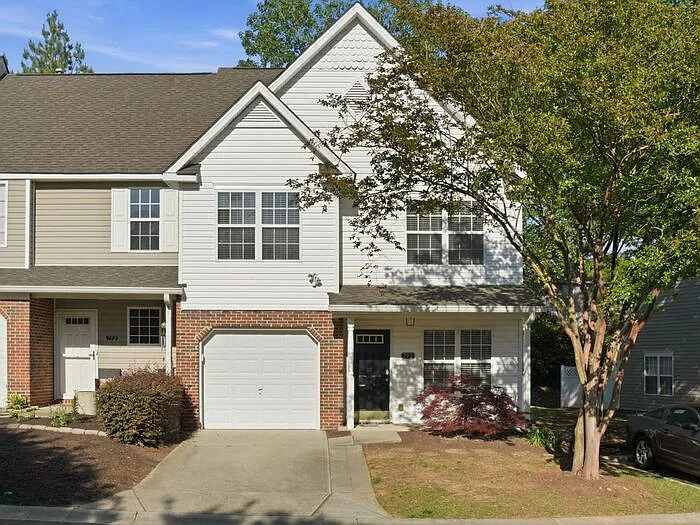 790 Rock Lake Gln