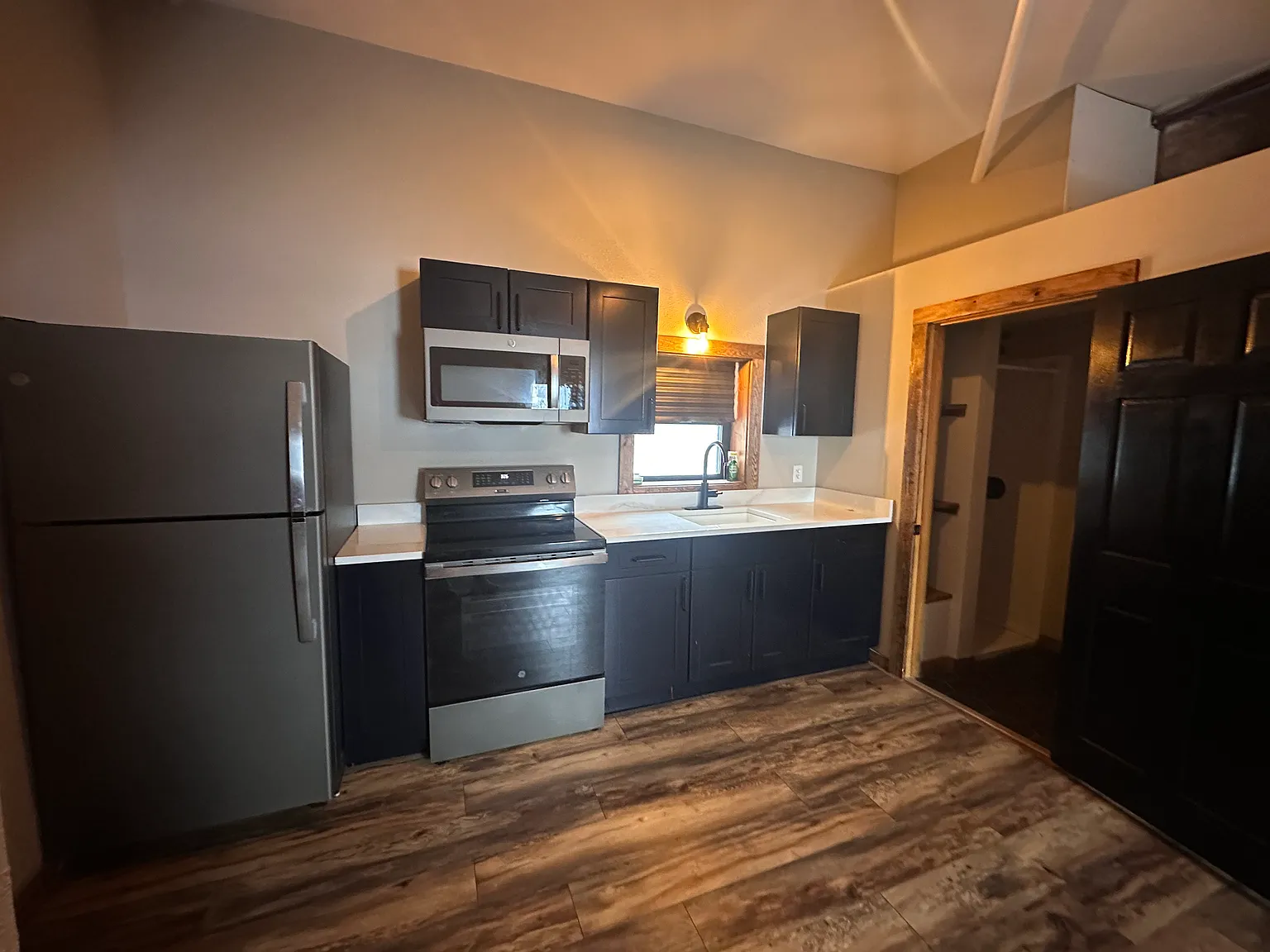 Studio, 300 sqft, $1,195 — Photo 2