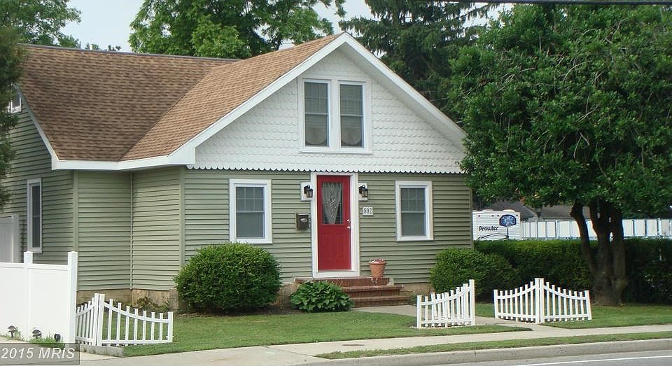 Exterior (Front)