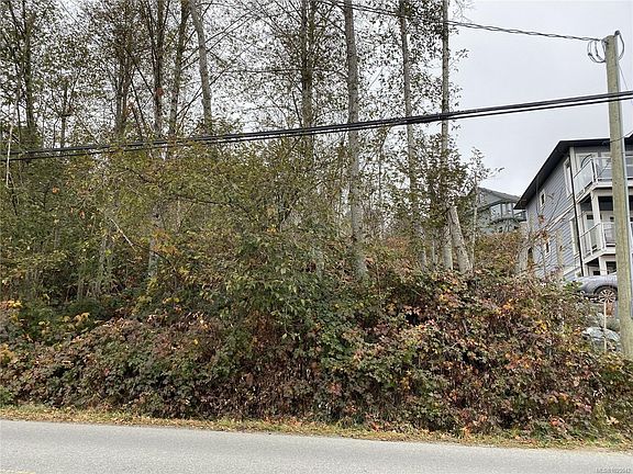 4th image of 249 N Shore Rd