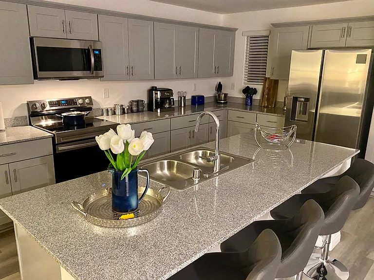 2828 Mosaic Moon Ln — Photo 44