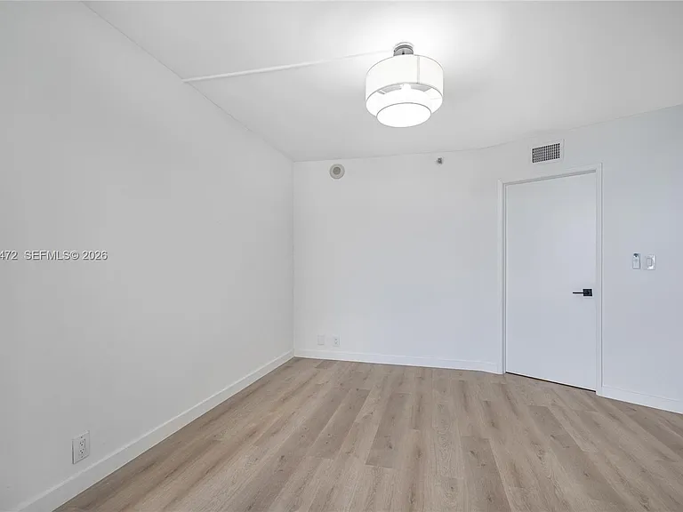 19101 NE 36th Ct #2604 — Photo 31