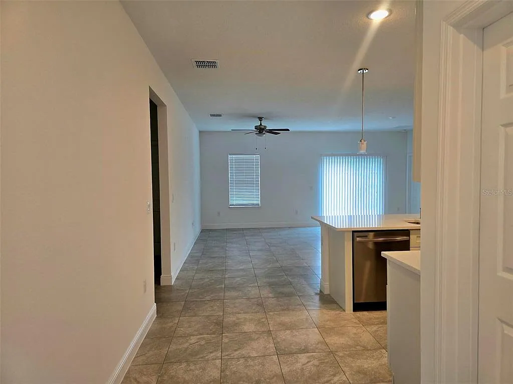 4 bed, 2.0 bath, $1,950 — Photo 3