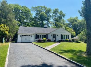 1455 Dunn Pkwy, Mountainside, NJ 07092