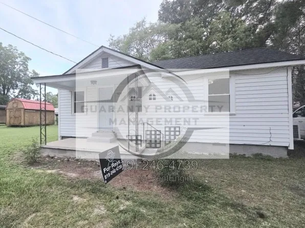 404 E Elizabeth St, Selma, NC 27576