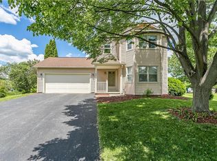 32 Mackay Run, West Henrietta, NY 14586