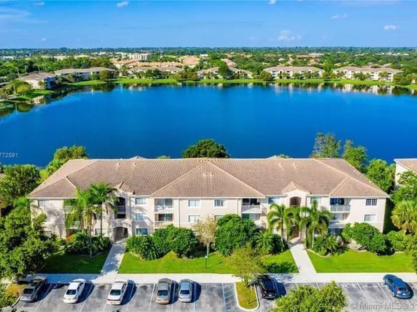 5045 Wiles Road #202, Coconut Creek, FL 33073