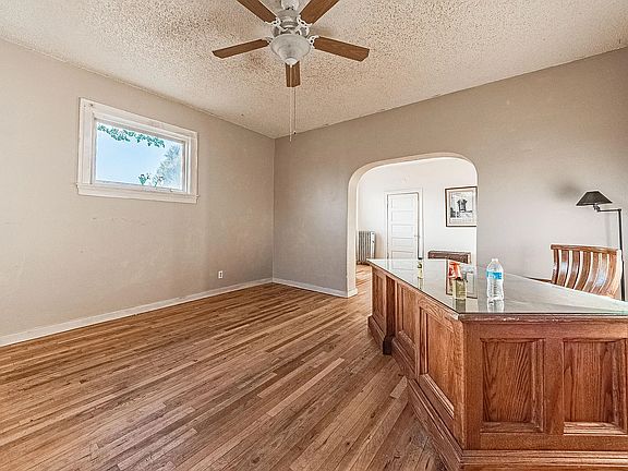 5th image of 417 W 3rd St APT 1