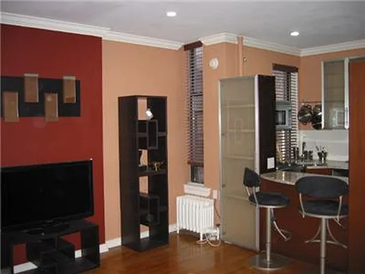 Sold by Bank Neary | media 30