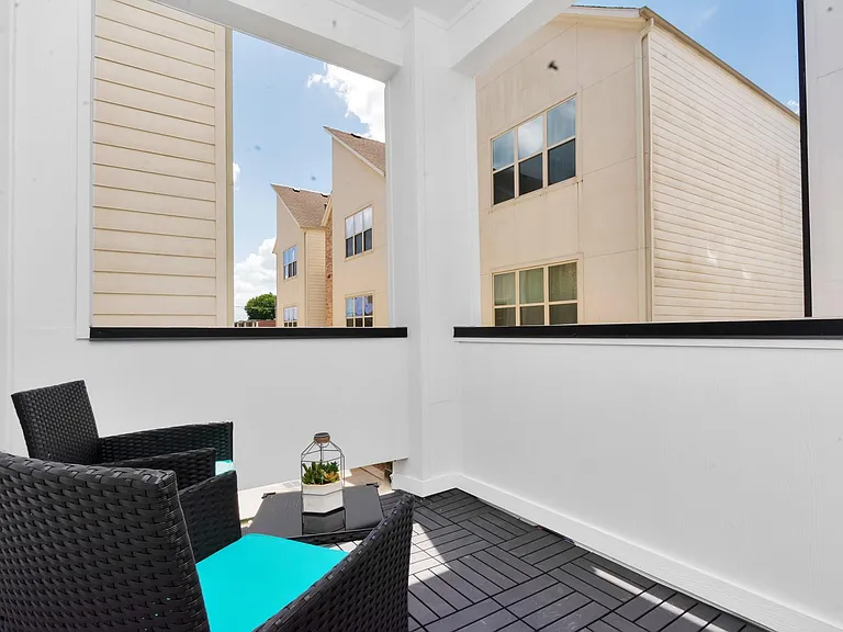 3310 Pease St #0 — Photo 10