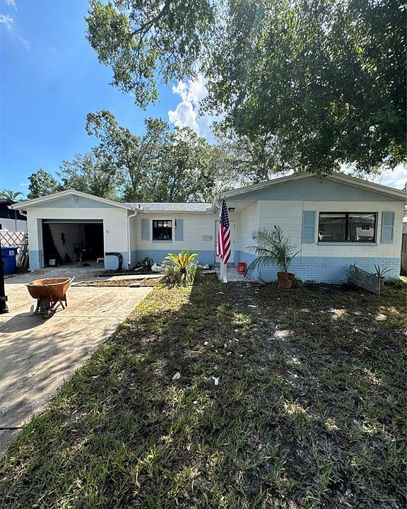 1st image of 300 84TH AVENUE NE
