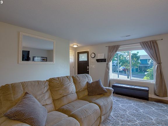 5th image of 14911 NE 49th Way