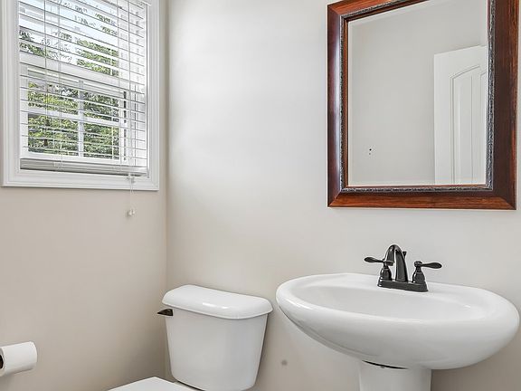5th image of 1080 Castlerock Dr