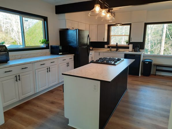 1039 NE Grant St #1039