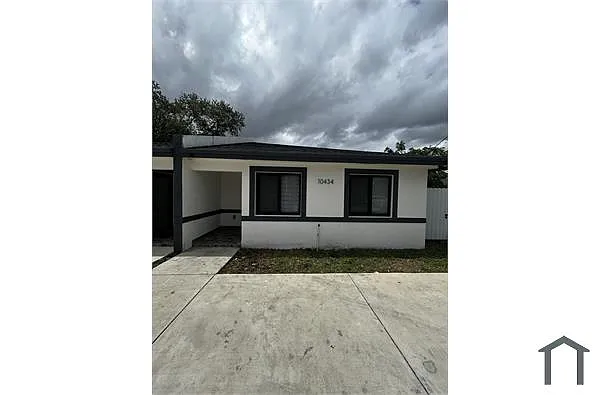 Building Photo - 10434 NW 6th Ave #2