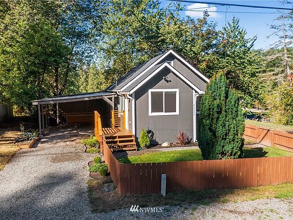 3rd image of 23033 Upper Dorre Don Way SE