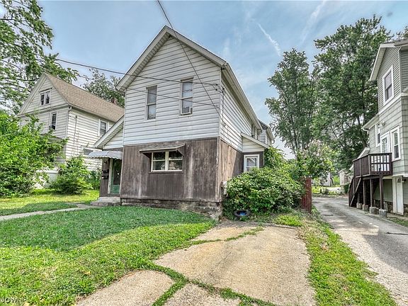 2nd image of 503 Sumner St