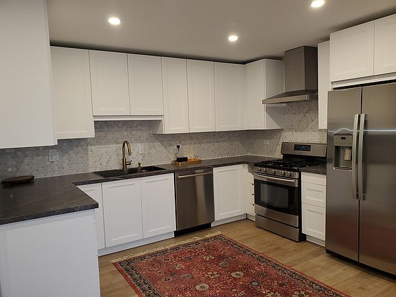 5th image of 21015 London Dr