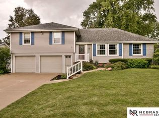 13411 Cedar St, Omaha, NE 68144