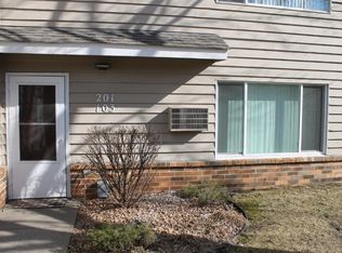 700 W Village Rd APT 103, Chanhassen, MN 55317