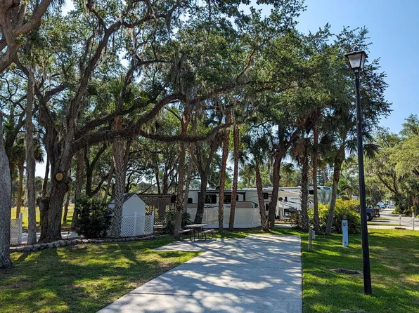 313 Oak Cove Rd, Titusville, FL 32780