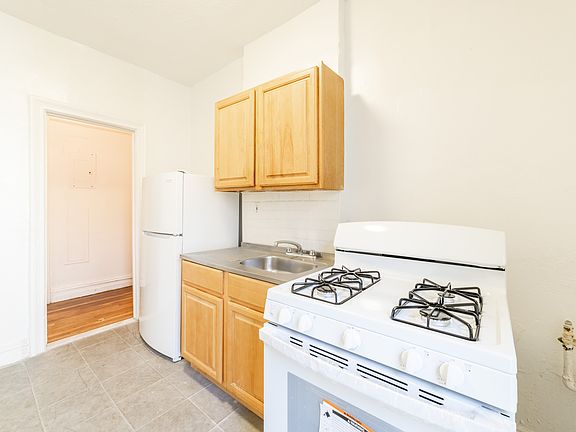 3rd image of 335 Lefferts Ave APT C6