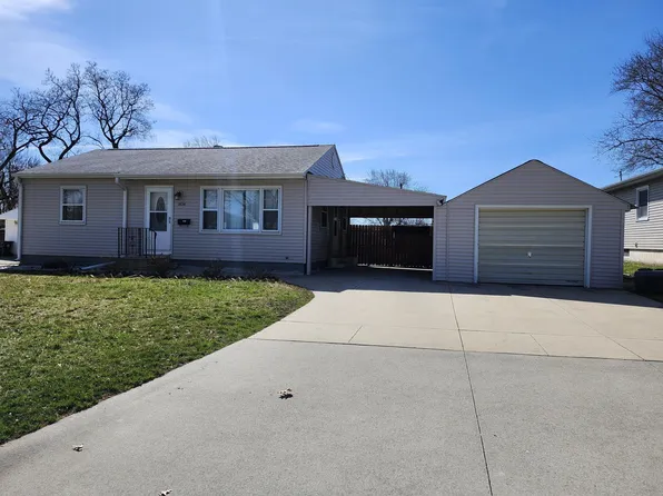 1834 Easton Ave, Waterloo, IA 50702