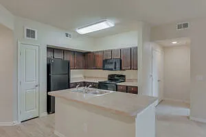 Hutchins Gateway Apartments — Photo 16