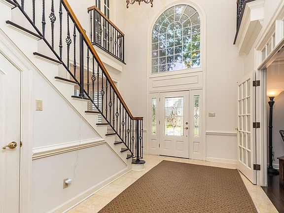 2nd image of 2870 Carnton Dr