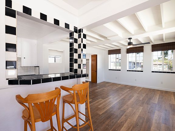 5th image of 305 Marine Ave APT A