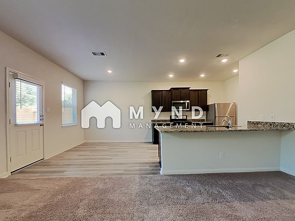 4th image of 21143 Titian Dr