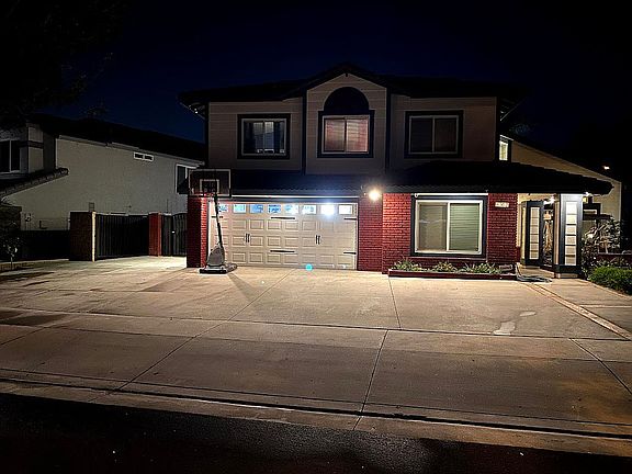 3rd image of 6582 Darcena St