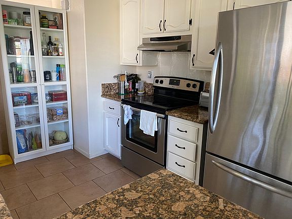 2nd image of 16380 Avenida Venusto #D