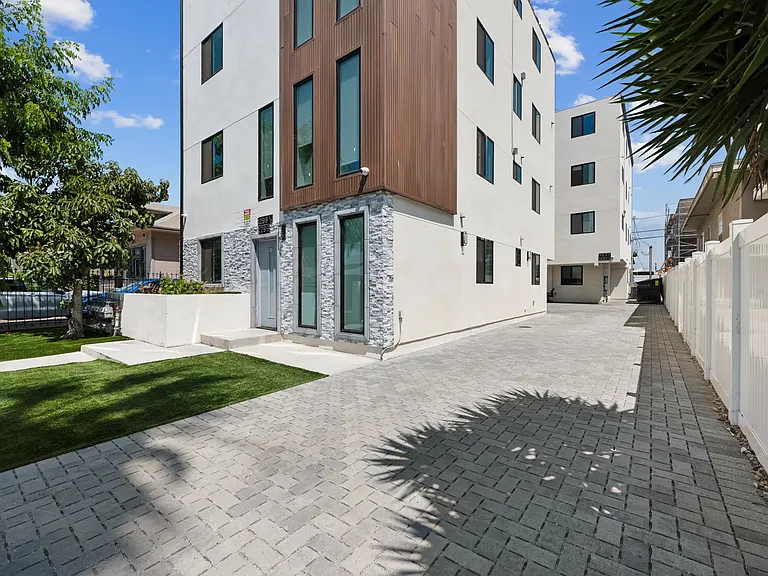 1299 W 36th St - USC DPS — Photo 19