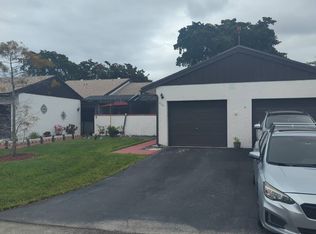 6388 Pinehurst Cir E, Fort Lauderdale, FL 33321