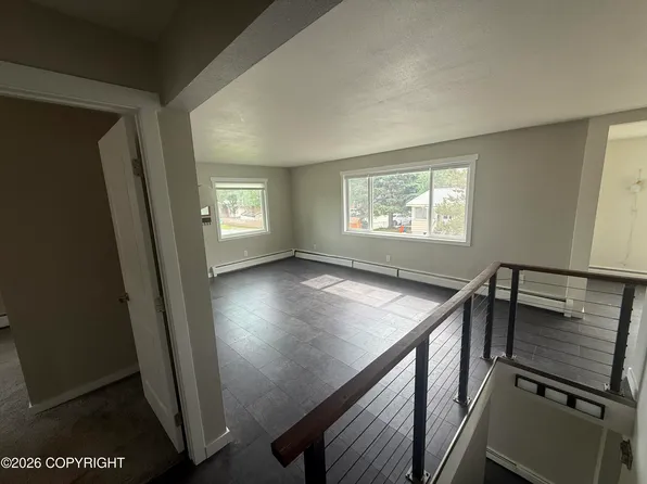 3010 Dawson St, Anchorage, AK 99503
