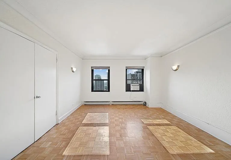 The Deco North Lake Shore — Photo 101
