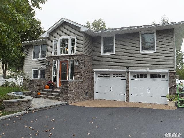 1st image of 216 Cedrus Ave